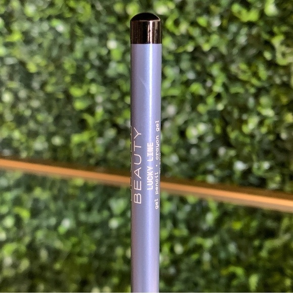 Item Beauty by Addison Rae Lucky Line Waterproof Gel Eyeliner Pencil Black | NEW - Picture 10 of 12